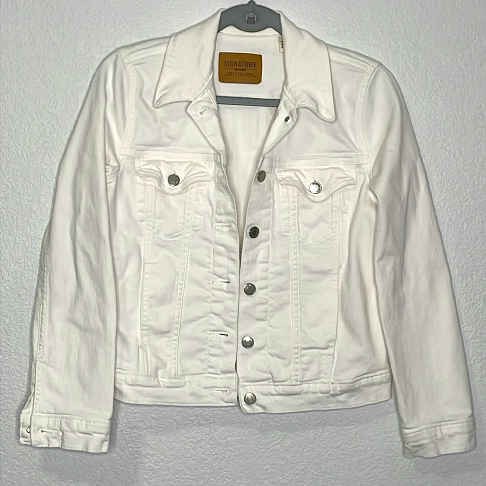 SIGNATURE LEVI STRAUSS Women’s White Denim Jacket Size Small